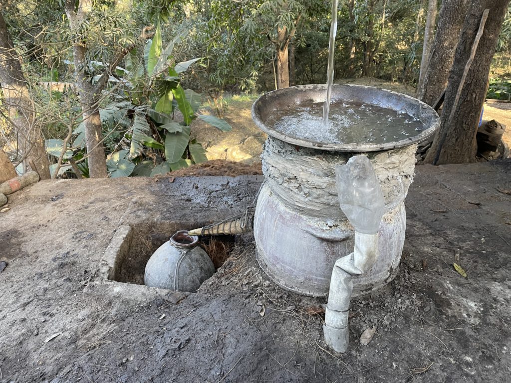 Clay Distiller from Arturo in operation